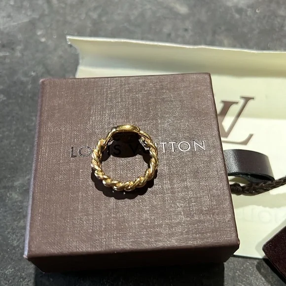 ✨ Louis Vuitton ID Chain Ring - Picture 8 of 10